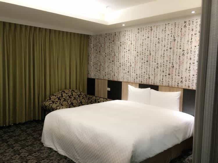 โรงแรมโกลเดน เอจ โรงแรมโกลเดน เอจ