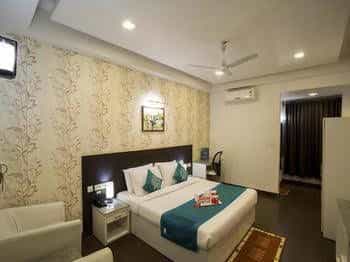 OYO Rooms Near Cosmos Mall