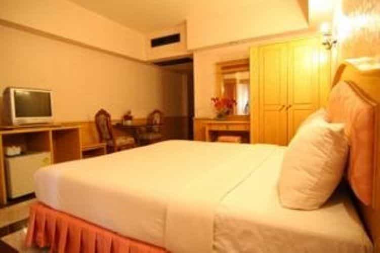 โรงแรม 13 เหรียญ แอร์พอร์ต มีนบุรี