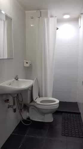 WHITT apartment , C8 WHITT apartment , C8