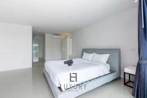 Modern 4 Bedroom Pool Villa - VY