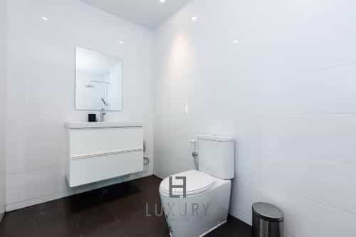 Modern 4 Bedroom Pool Villa - VY
