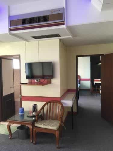 Taksin 2 Hotel
