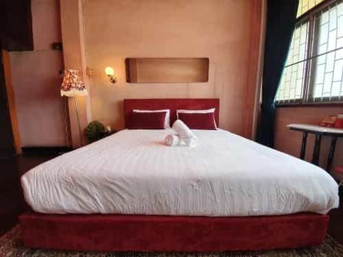 LhongTou Bed - Chinatown