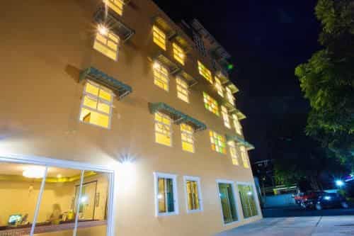 Le Hua Hotel