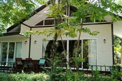 Lakeside Family Beach House 1 Lakeside Family Beach House 1