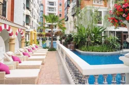 Brand New Condo in the center near the beach