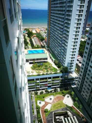 Lumpini Apartment