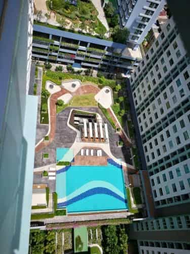 Lumpini Apartment