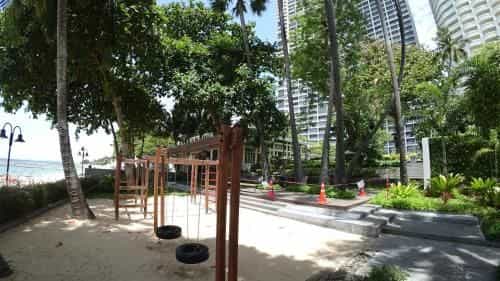Beachfront Seaview/City view on 26th Floor 1 BR 8
