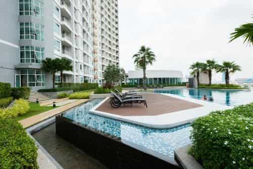 2 Bedrooms RARE Chao Phraya River Front