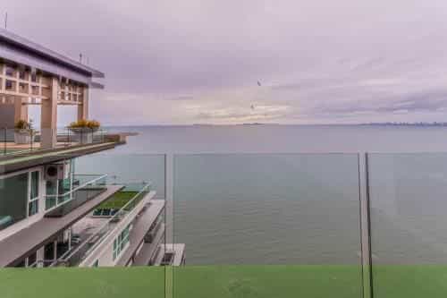 Luxury Beach Front 1 BR / Netflix / Bangsare - Pattaya Luxury Beach Front 1 BR / Netflix / Bangsare - Pattaya