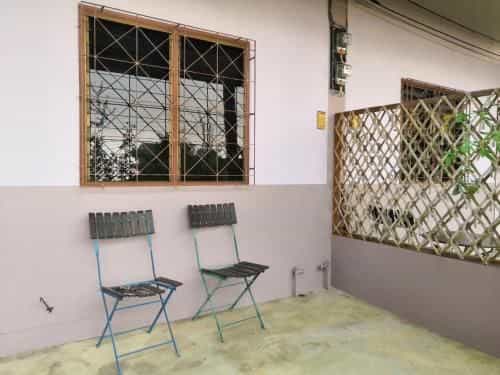 Reuan Chompoo Homestay