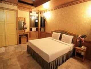 โรงแรม 13 เหรียญ รีสอร์ท บางนา