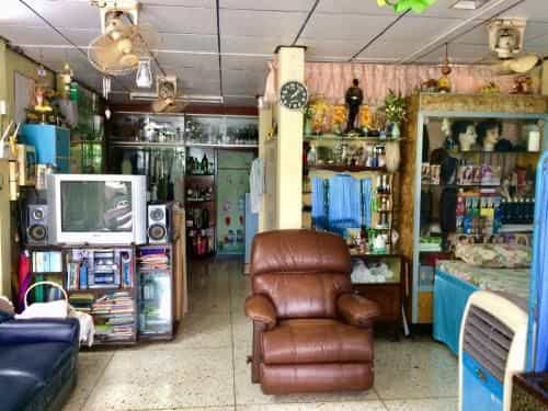 PEE HOMESTAY LOPBURI PEE HOMESTAY LOPBURI