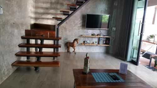 บ้านคานาลี