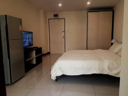 Cozy for 2 PPL/30 mins to DMK Airport/Near center Cozy for 2 PPL/30 mins to DMK Airport/Near center