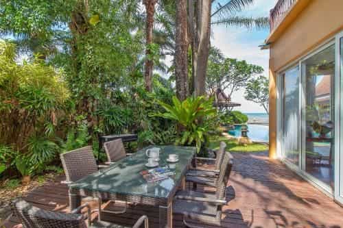 6 Bedroom Luxurious Beachfront Villa in Pattaya 6 Bedroom Luxurious Beachfront Villa in Pattaya