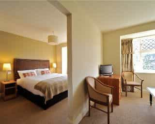 Crerar Deeside Inn Crerar Deeside Inn