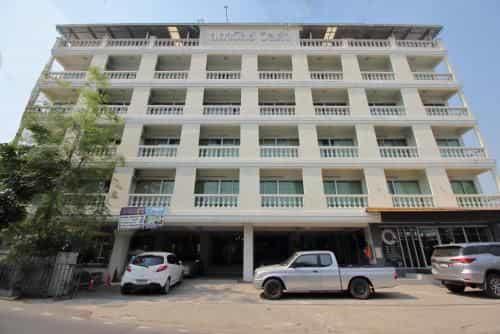 ซูเปอร์ โอโย 498 ลดาวัลย์ วิลล่า