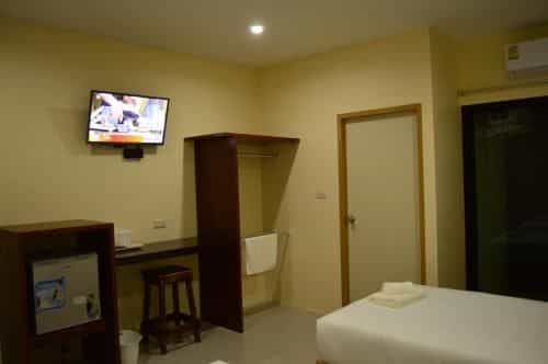 โรงแรมใยบัว โรงแรมใยบัว