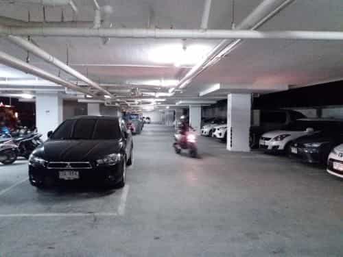 PlUS Condo 2 by Tanate