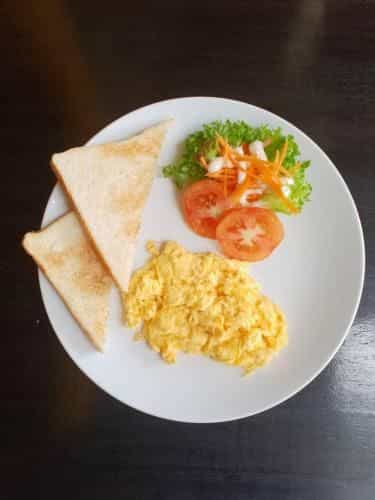 Louise Mum Guesthouse & Cafe