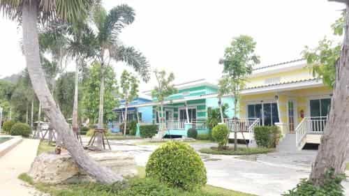 Twin House Twin House