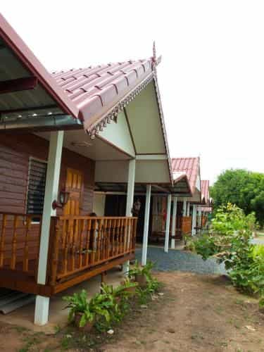 แจ่มใส รีสอร์ต แจ่มใส รีสอร์ต