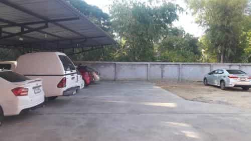 พลอยภูมิเพลส พลอยภูมิเพลส