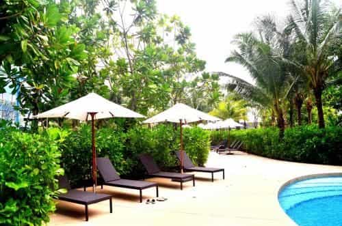 The Blu Thew Talay estate by Eak The Blu Thew Talay estate by Eak