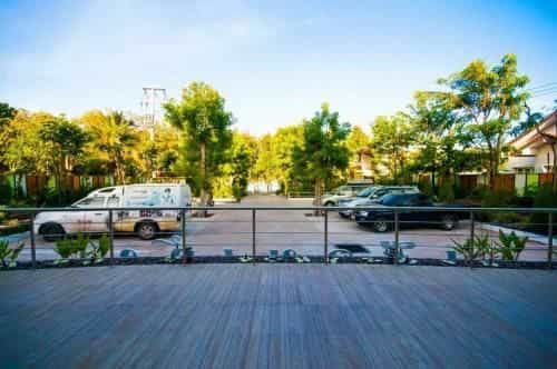 เรือนเก้า บ้านสวนริมบึง เรือนเก้า บ้านสวนริมบึง