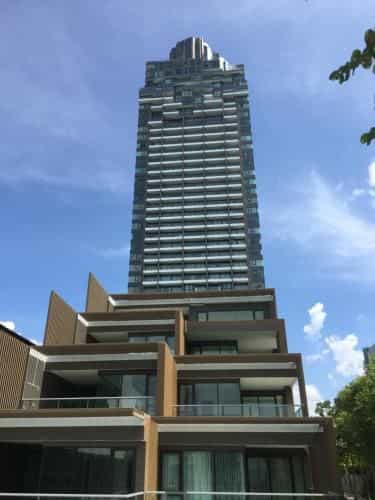 Luxury beachfront apartment Aeras