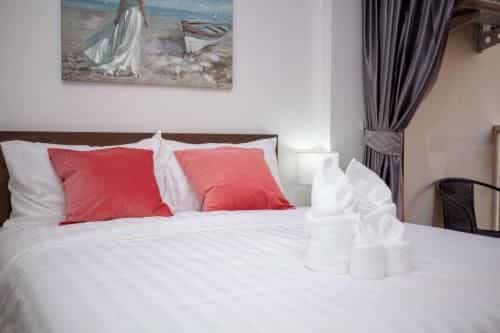 Naiharn Sea Condominium by Space A508