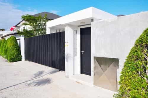 Lagoon Villa