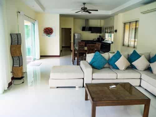 Villa Tanya, 3 Bed with Private Pool and Jacuzzi