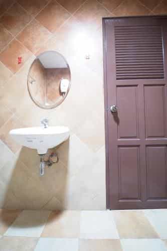 OYO 772 Mercy Hotel OYO 772 Mercy Hotel
