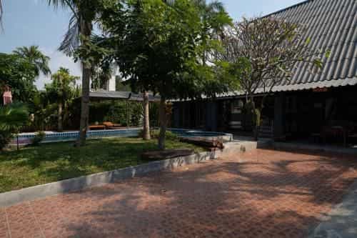 Super private space swimming pool villa Six Bedroom private nanny breakfast