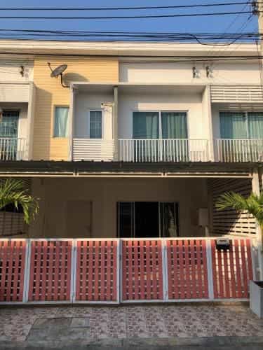 M Villa @ Impact Muangthongthani M Villa @ Impact Muangthongthani