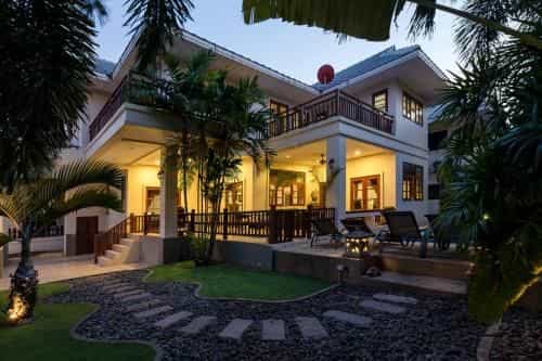 Stunning villa with pool and tropical garden