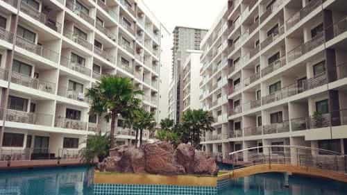 Laguna studio with washing machine