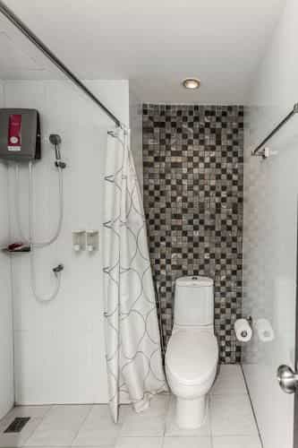 OYO 401 Pine House Hotel Rawai OYO 401 Pine House Hotel Rawai