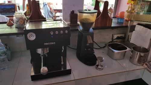 Alisa coffee room for rent Alisa coffee room for rent