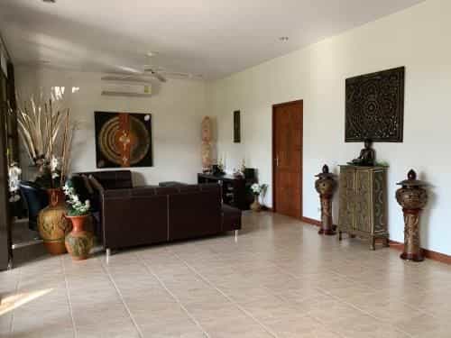 Gorgeous and modern villa in Safir Village, Ban Phe Gorgeous and modern villa in Safir Village, Ban Phe