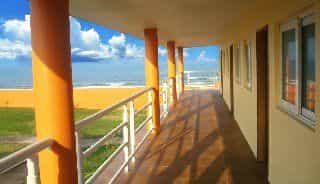 Hotel La Roca Natural