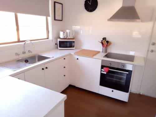 The Husky house 1 or 2 bedrooms or The Husky Studio Suite stayinjervisbay com