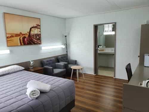 Morwell Parkside Motel
