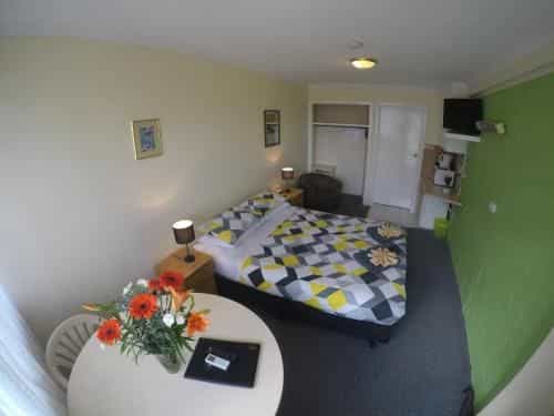 Turn-In Motel