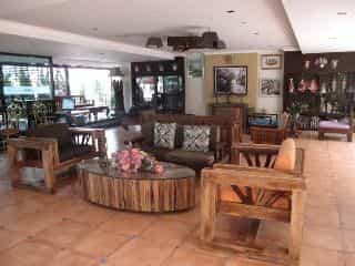 โรงแรมไอยรี เพลส