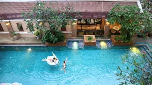 โรงแรมไอยรี เพลส